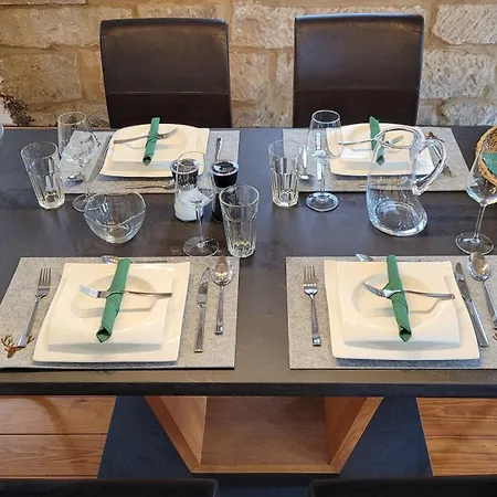 Gemuetliches Altbau-loft Mit Kamin Und Parkplatz *