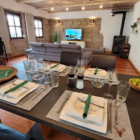 Gemuetliches Altbau-loft Mit Kamin Und Parkplatz Apartment