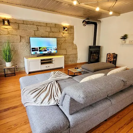 Apartment Gemuetliches Altbau-loft Mit Kamin Und Parkplatz *
